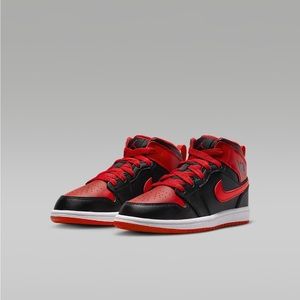 Jordan’s 1 Mids (lightly worn)